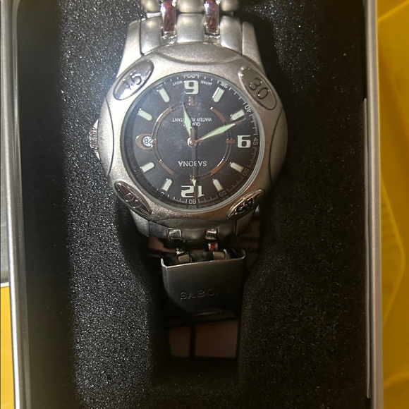 Silver and Black Men's Watch - Picture 3 of 3